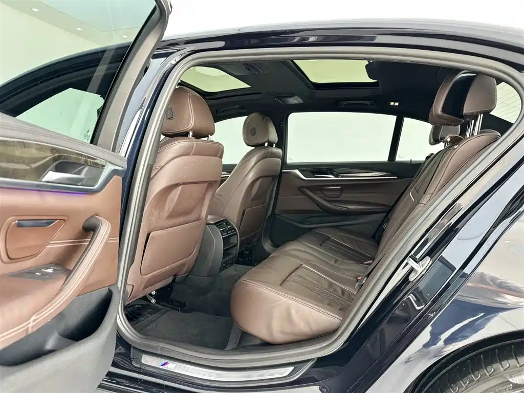 BMW 5 Series 2018 Facelift 530Li Leading M Sport Package фото 14
