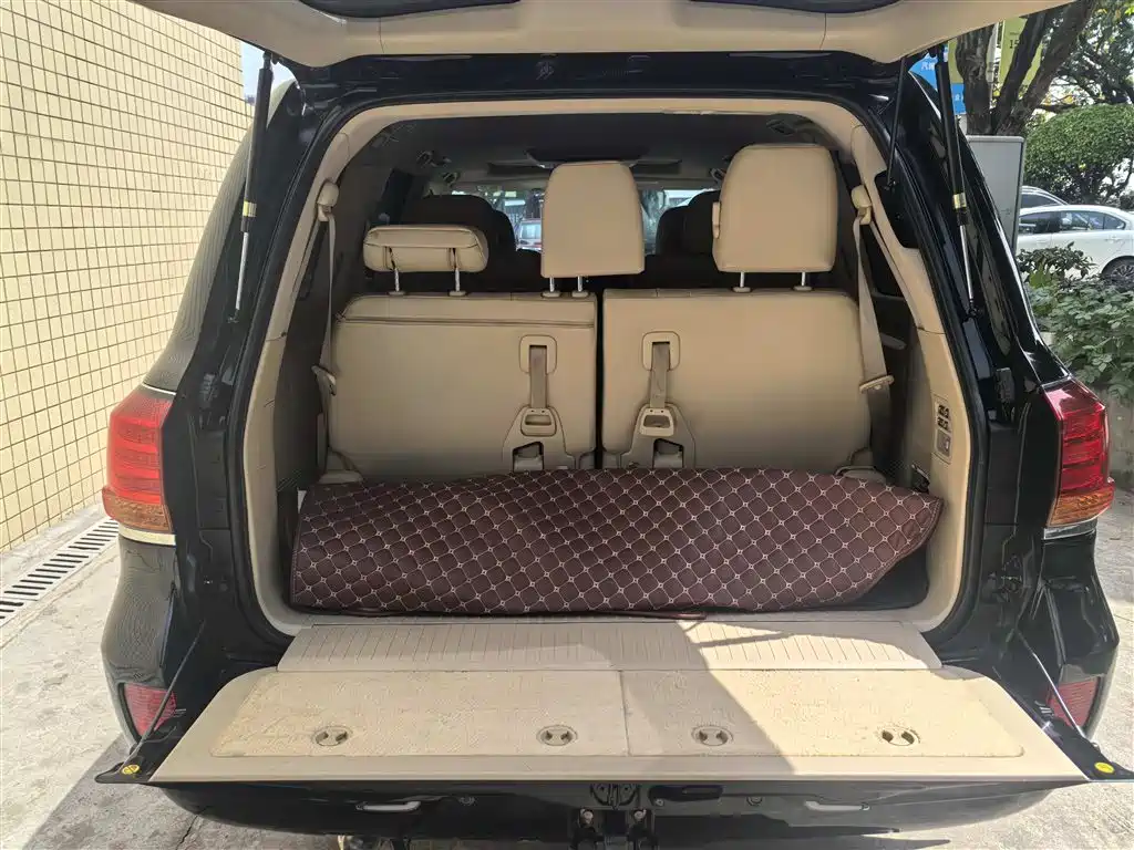 Lexus LX 2009 570 фото 15