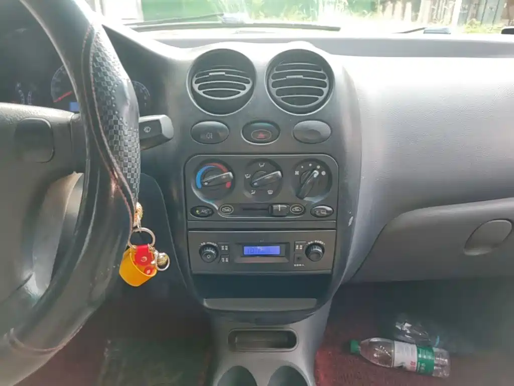 Baojun Lechi 2016 2012 Facelift 1.0L Manual P-TEC Standard