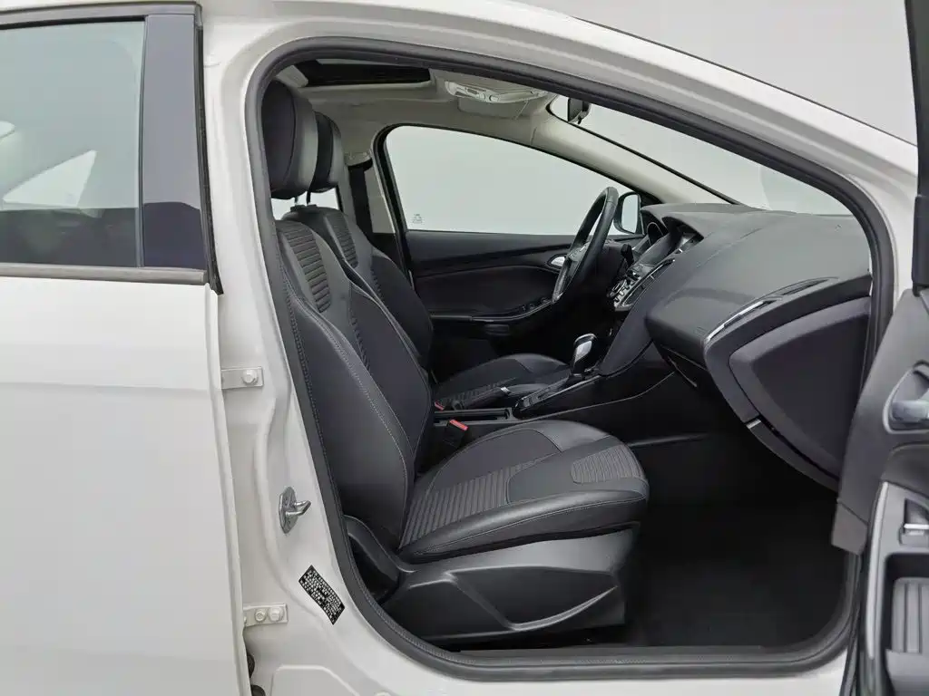 Photo 23 - Ford Focus
