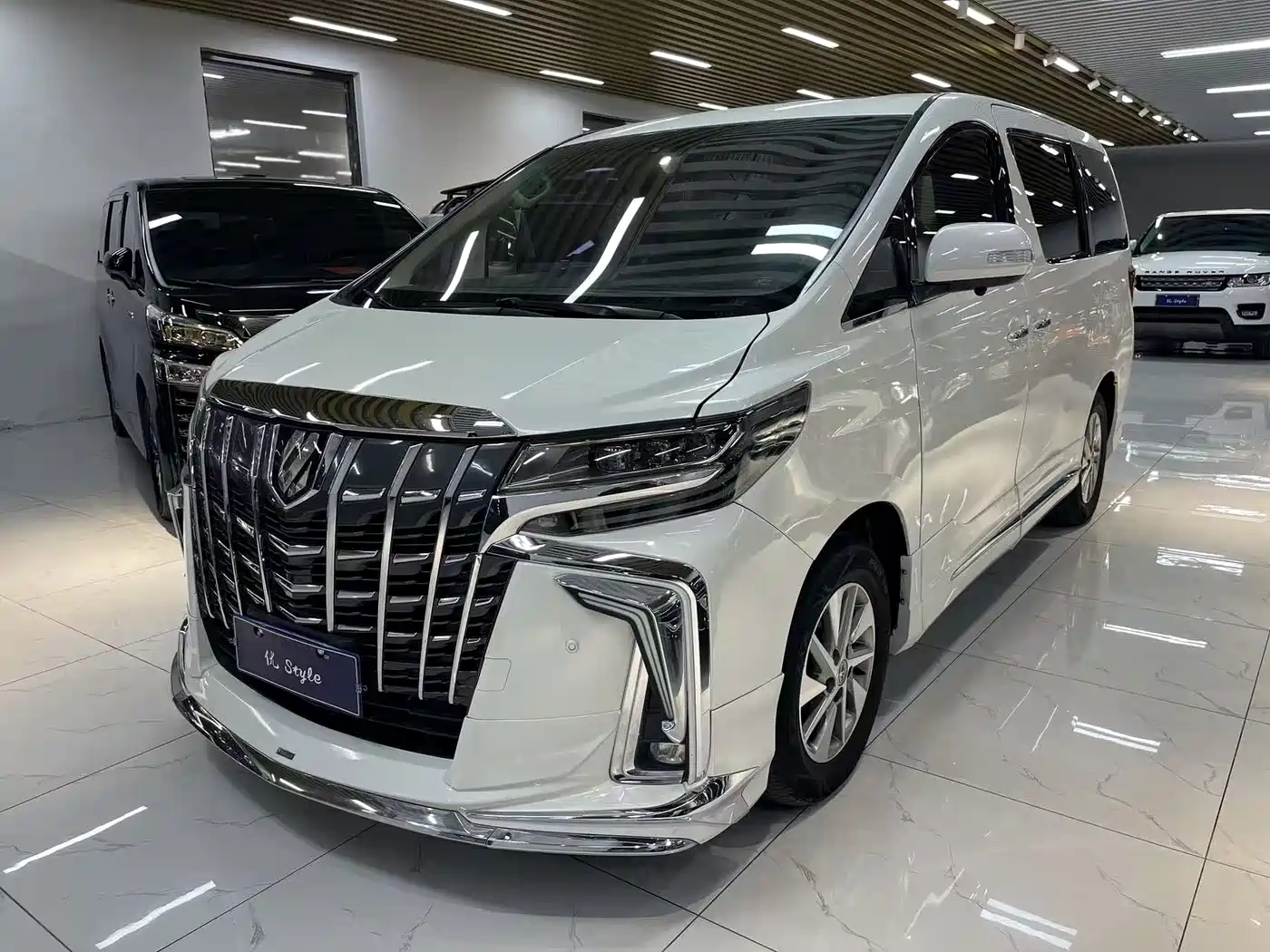 Toyota Alphard 2012 3.5L Luxury Edition