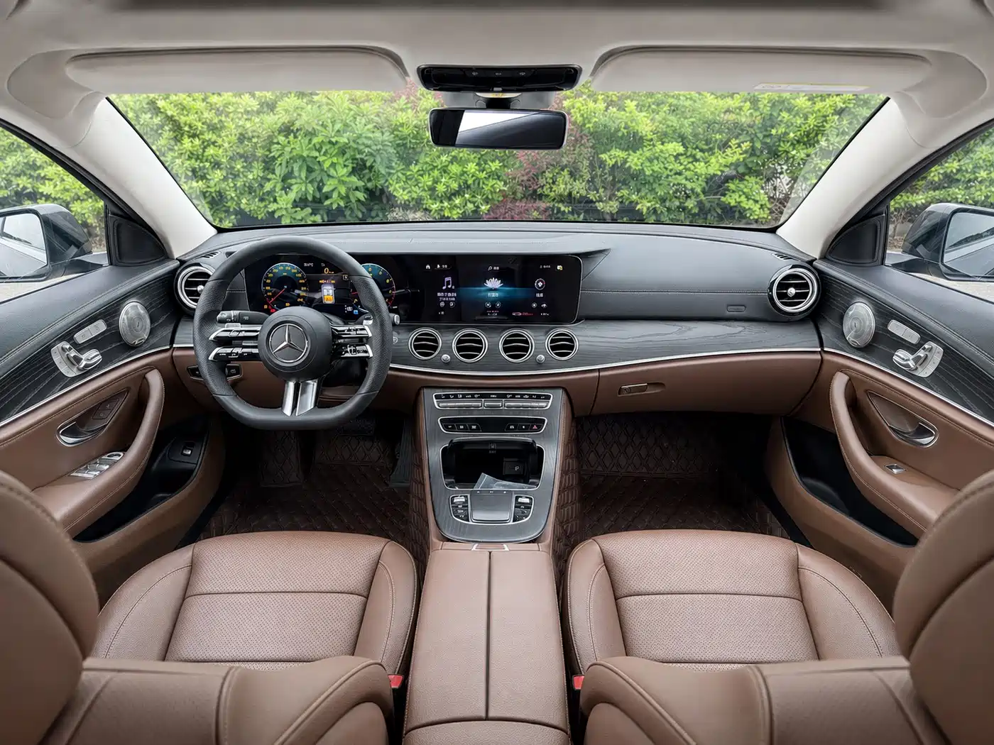 Mercedes-Benz E-Class, миниатюра 8