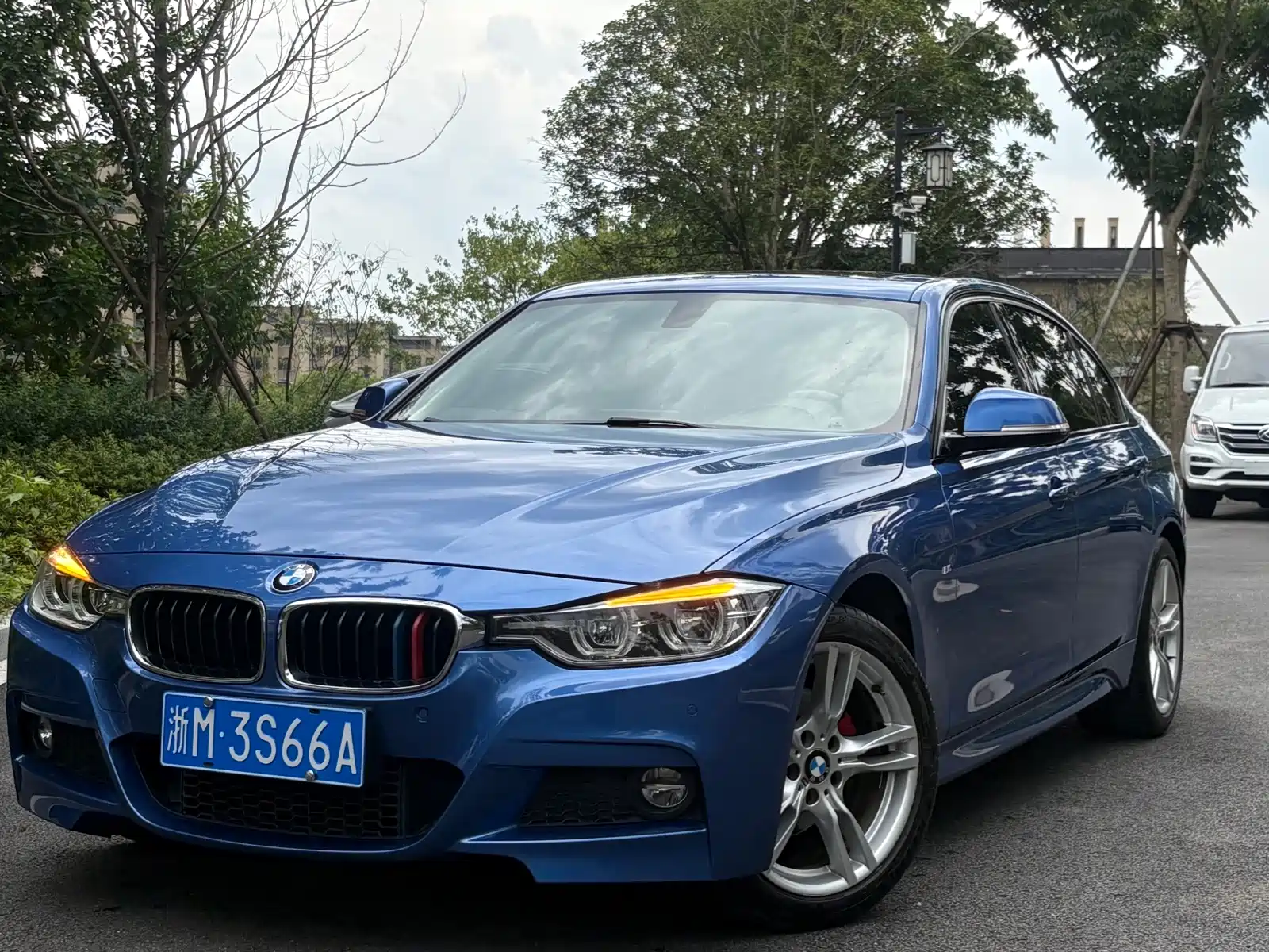 Фото 1 - BMW 3 Series