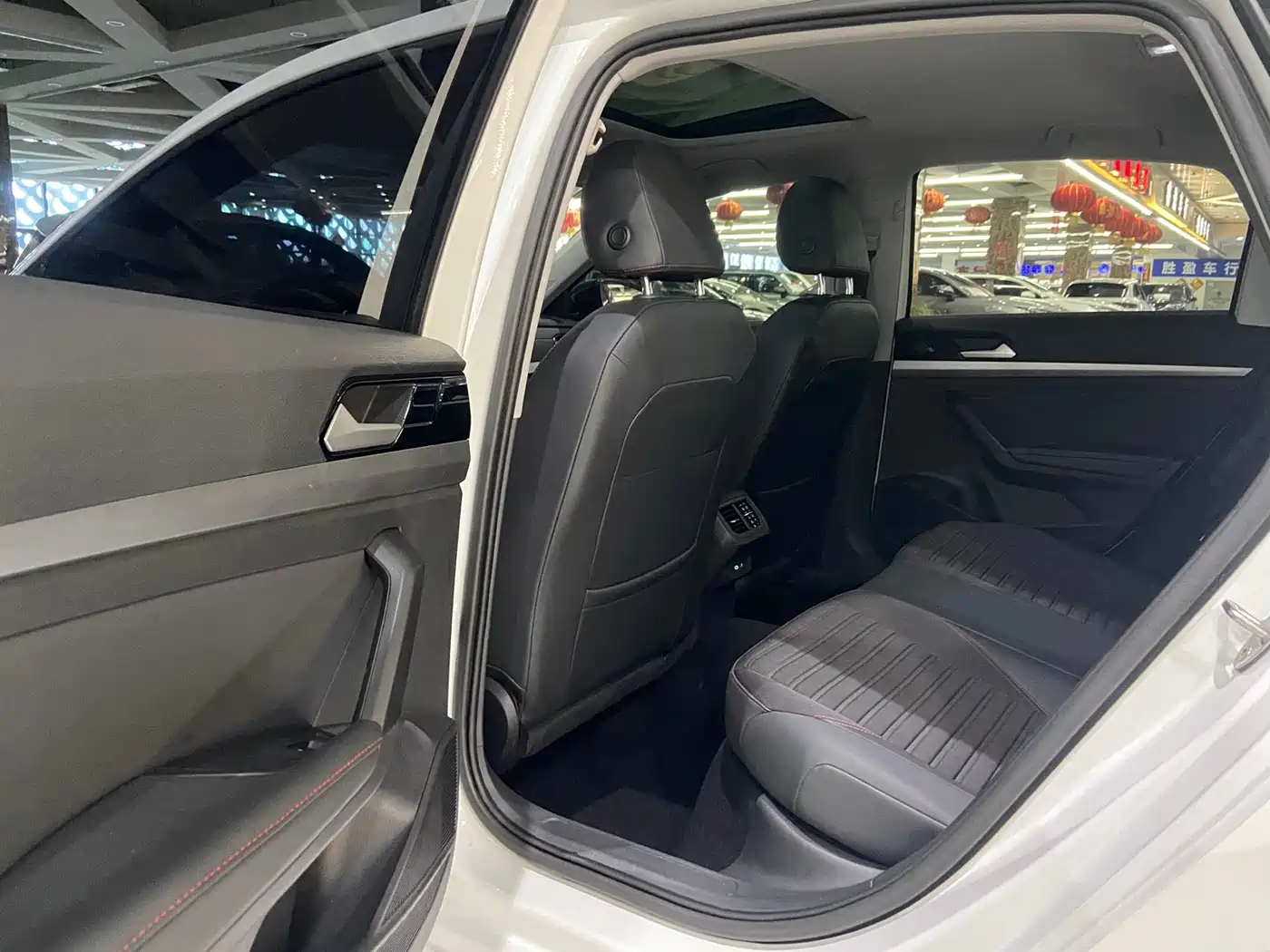 Volkswagen Lavida 2023 280TSI DSG Starlight Comfort Edition фото 9