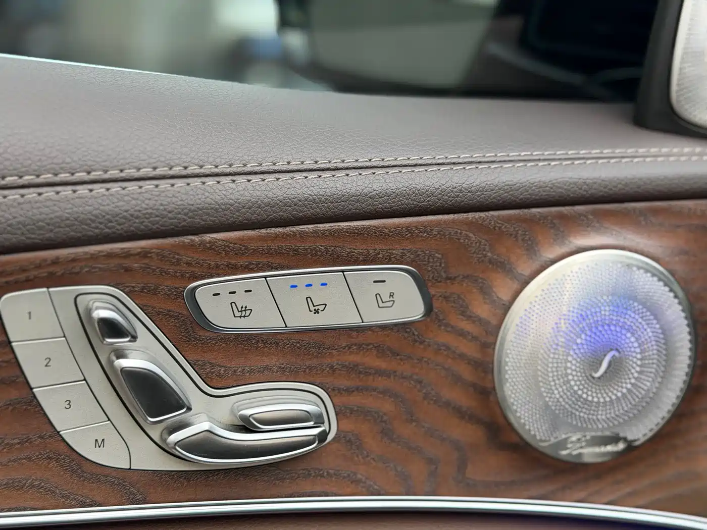 Mercedes-Benz E-Class 2020 Facelift E 300 L Exclusive фото 11