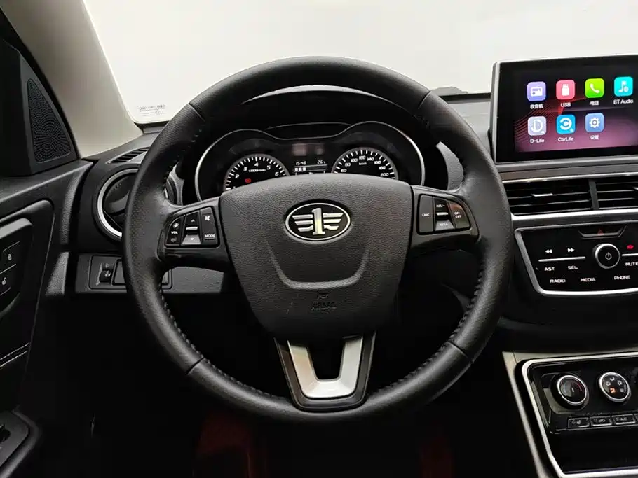 Besturn X40 2020 2019 1.6L Manual Luxury China VI