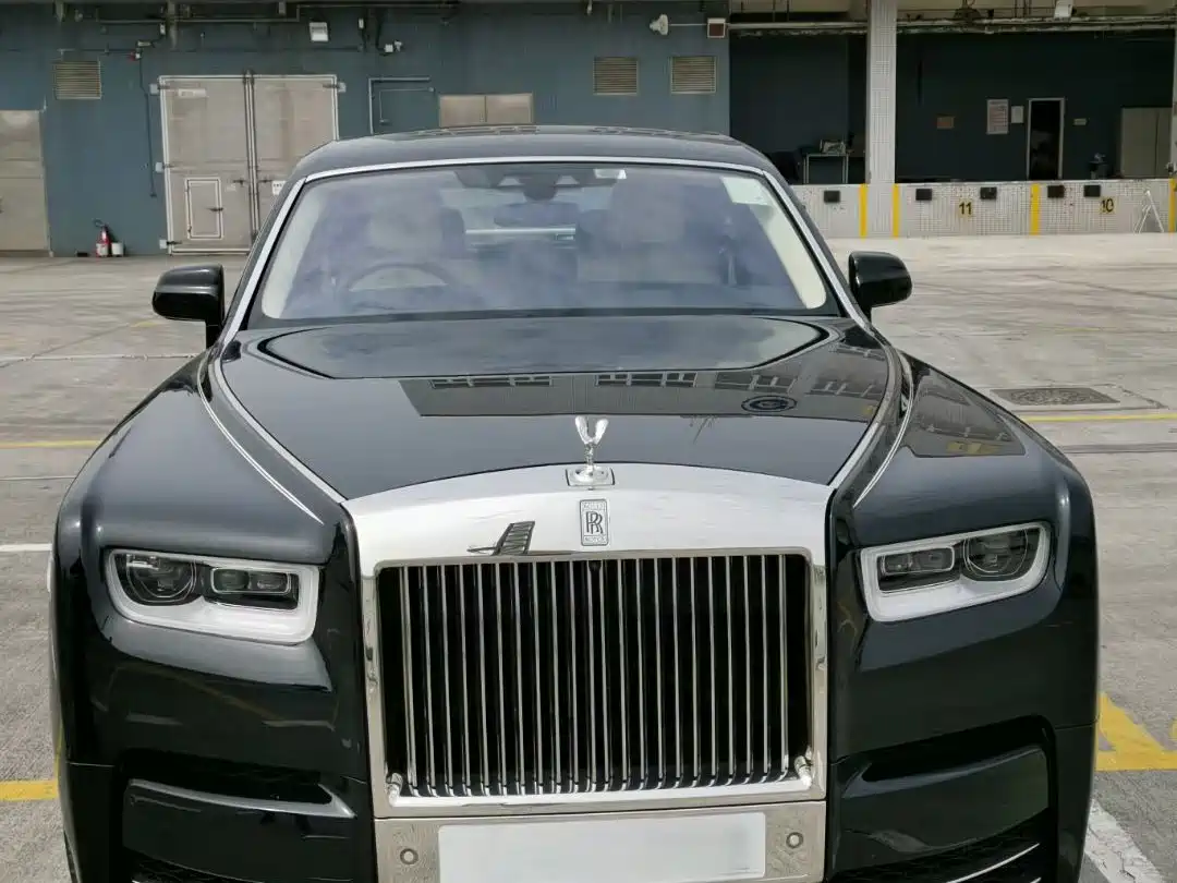 Фото 2 - Rolls-Royce Phantom