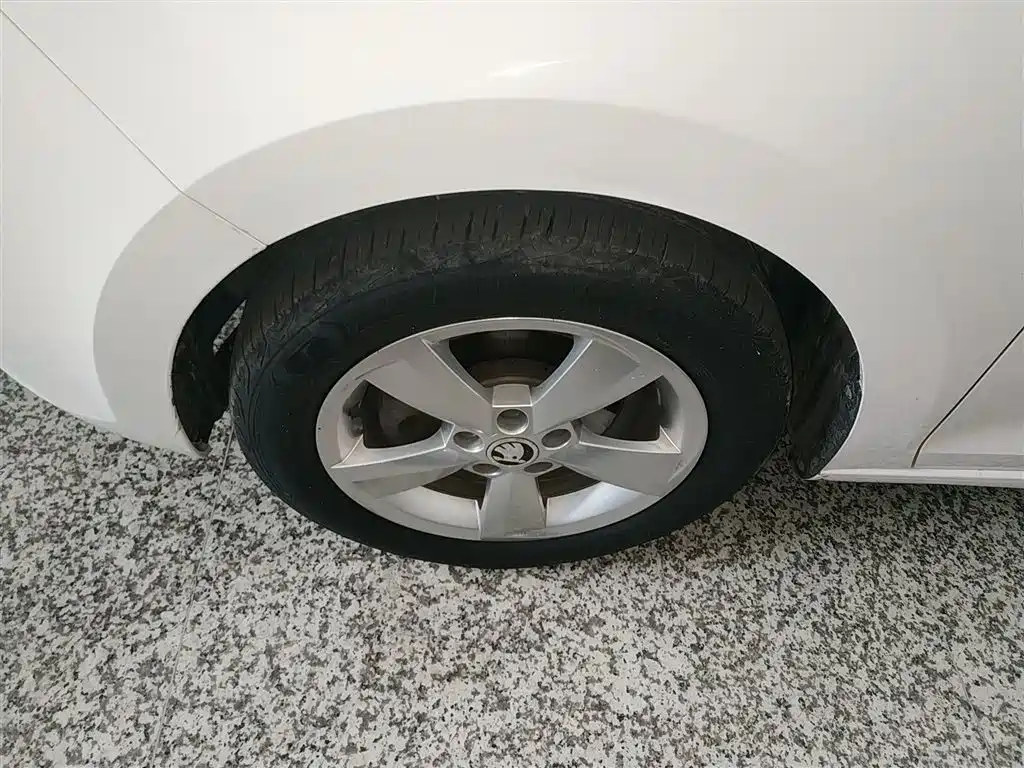 Škoda Skoda Rapid Spaceback 2019 Facelift 1.5L Automatic Comfort Version China V фото 25
