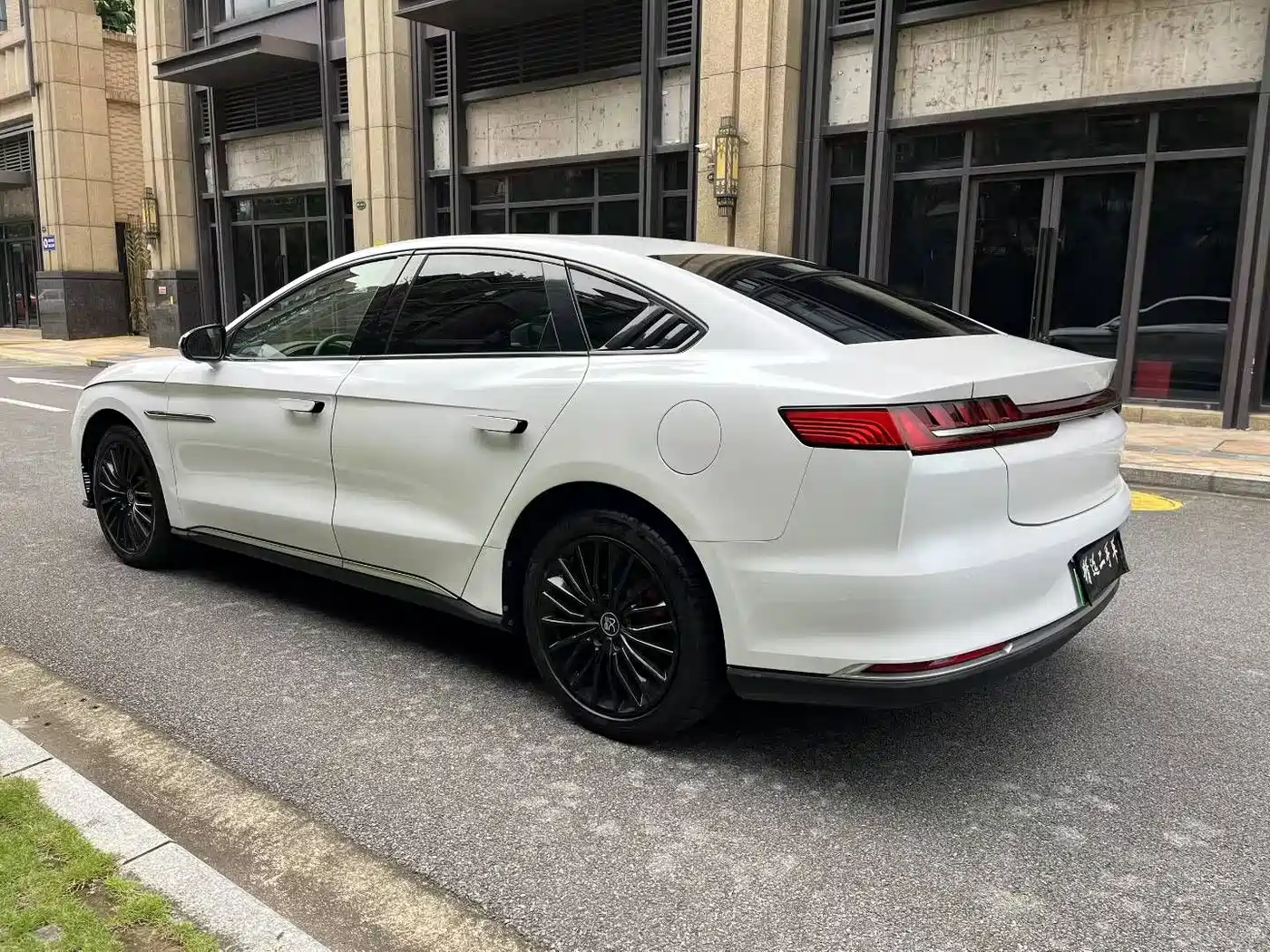 BYD HAN
