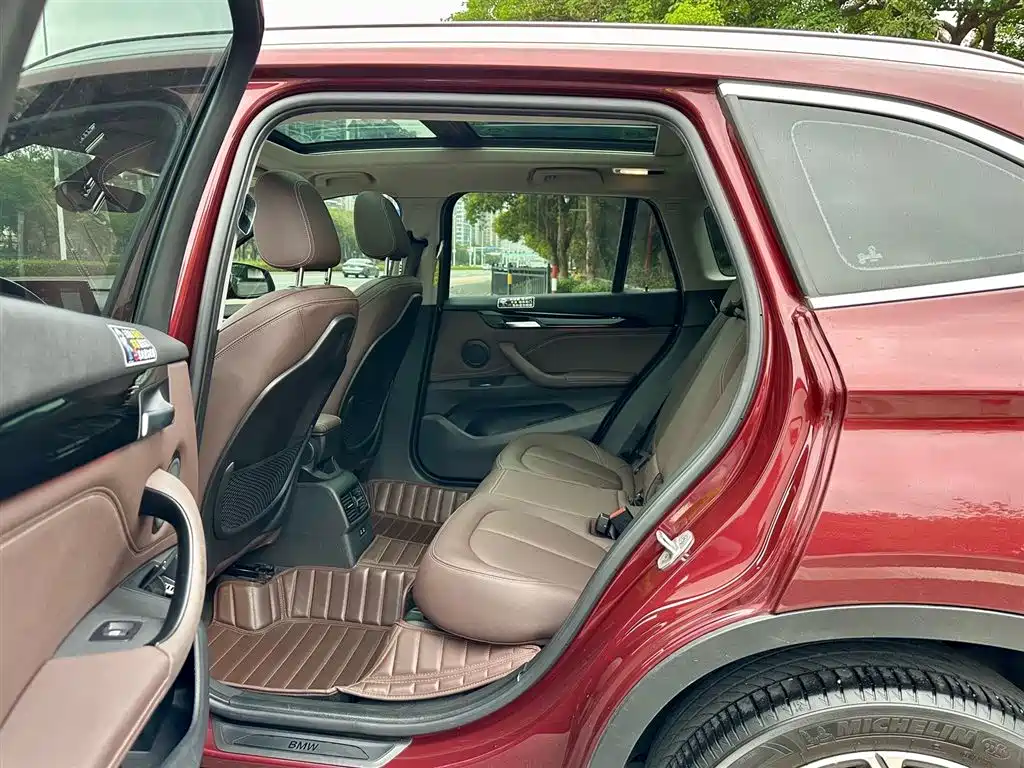BMW X1 2020 sDrive25Li Leading Model фото 7
