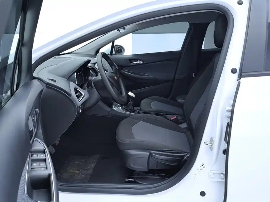 Chevrolet Cruze 2018 2018 320 Manual Pioneer Edition