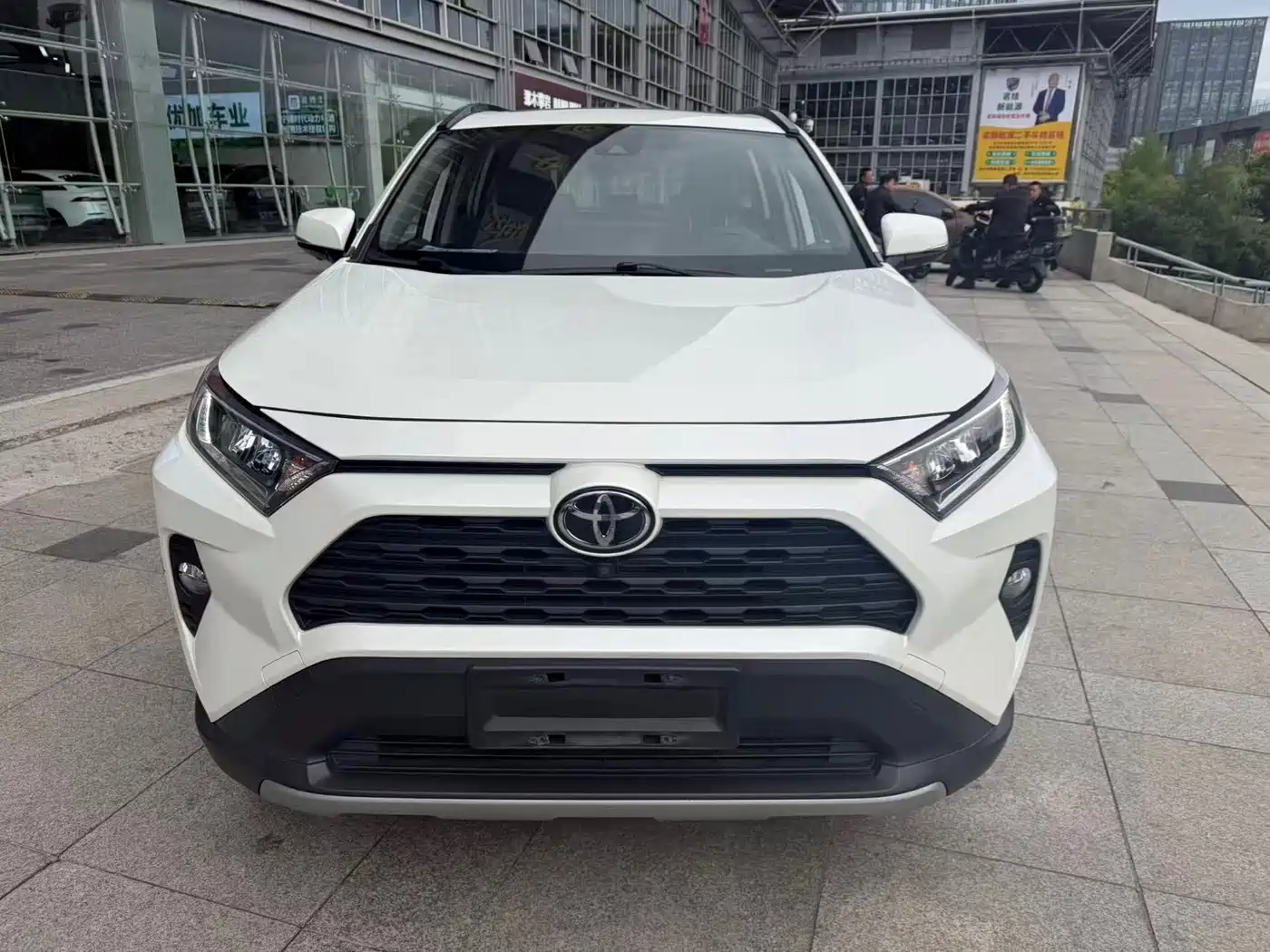 Toyota RAV4 Rongfang 2020 2.0L CVT 2WD Fashion PLUS фото 2