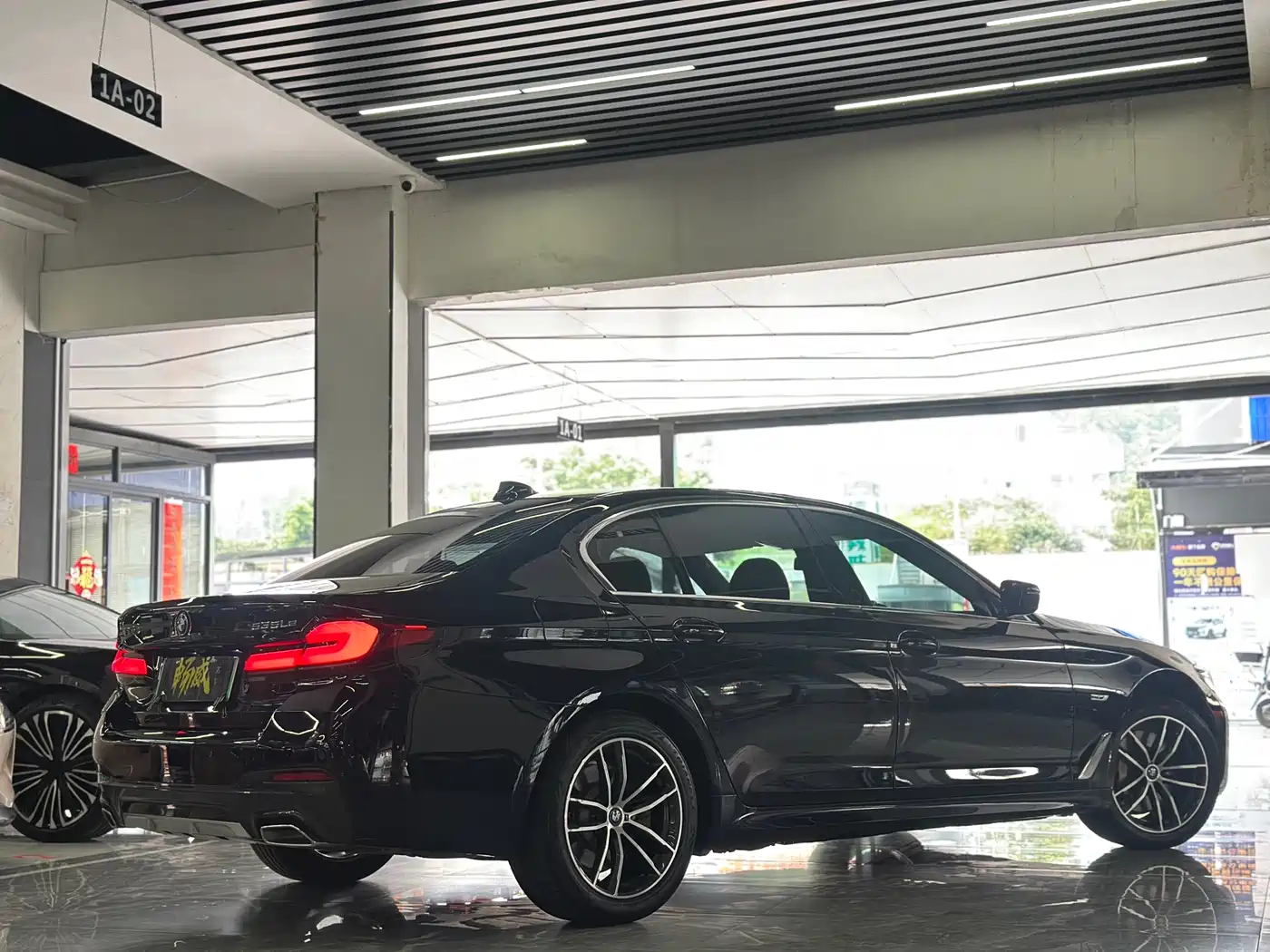 BMW 5 Series New Energy 2022 Model Second Facelift 535Le M Sport Package фото 6