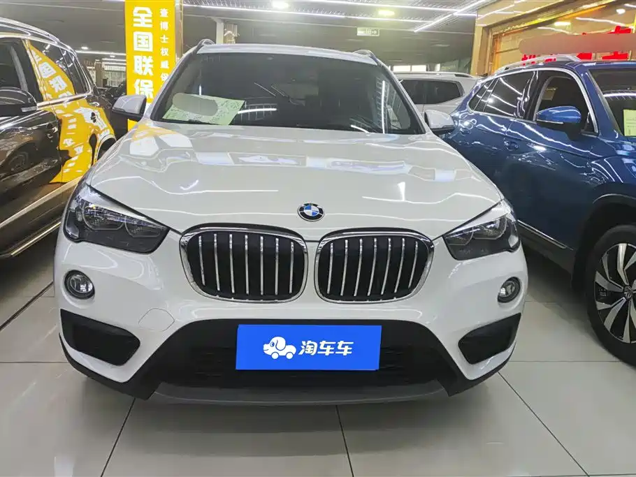 BMW X1 2019 sDrive18Li Fashion Model фото 2