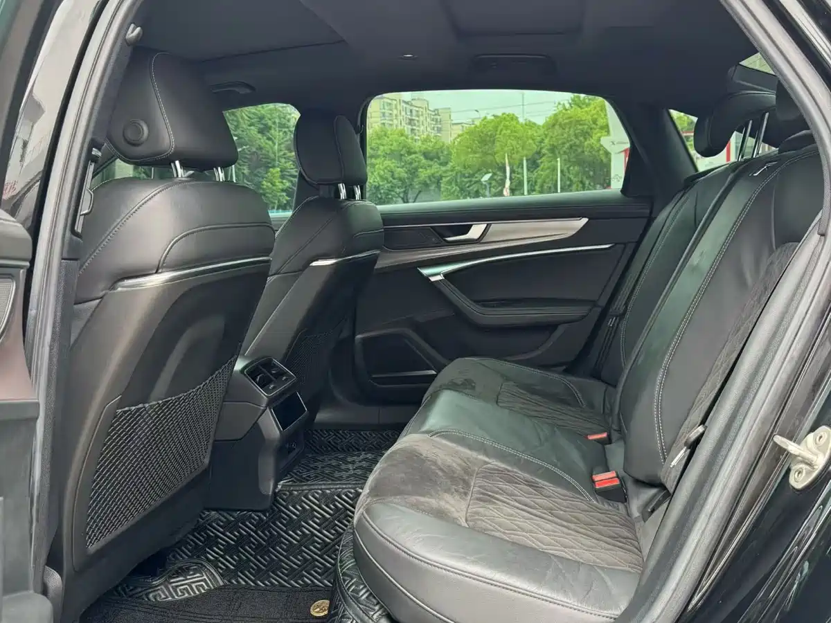 Audi A6L 2020 55 TFSI quattro Exclusive Dynamic фото 7