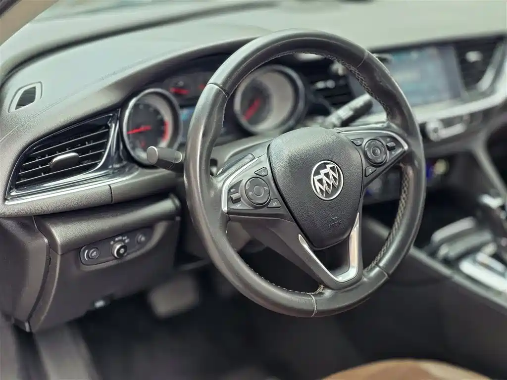 Buick Regal 2019 Facelift 20T Luxury Model China VI фото 15