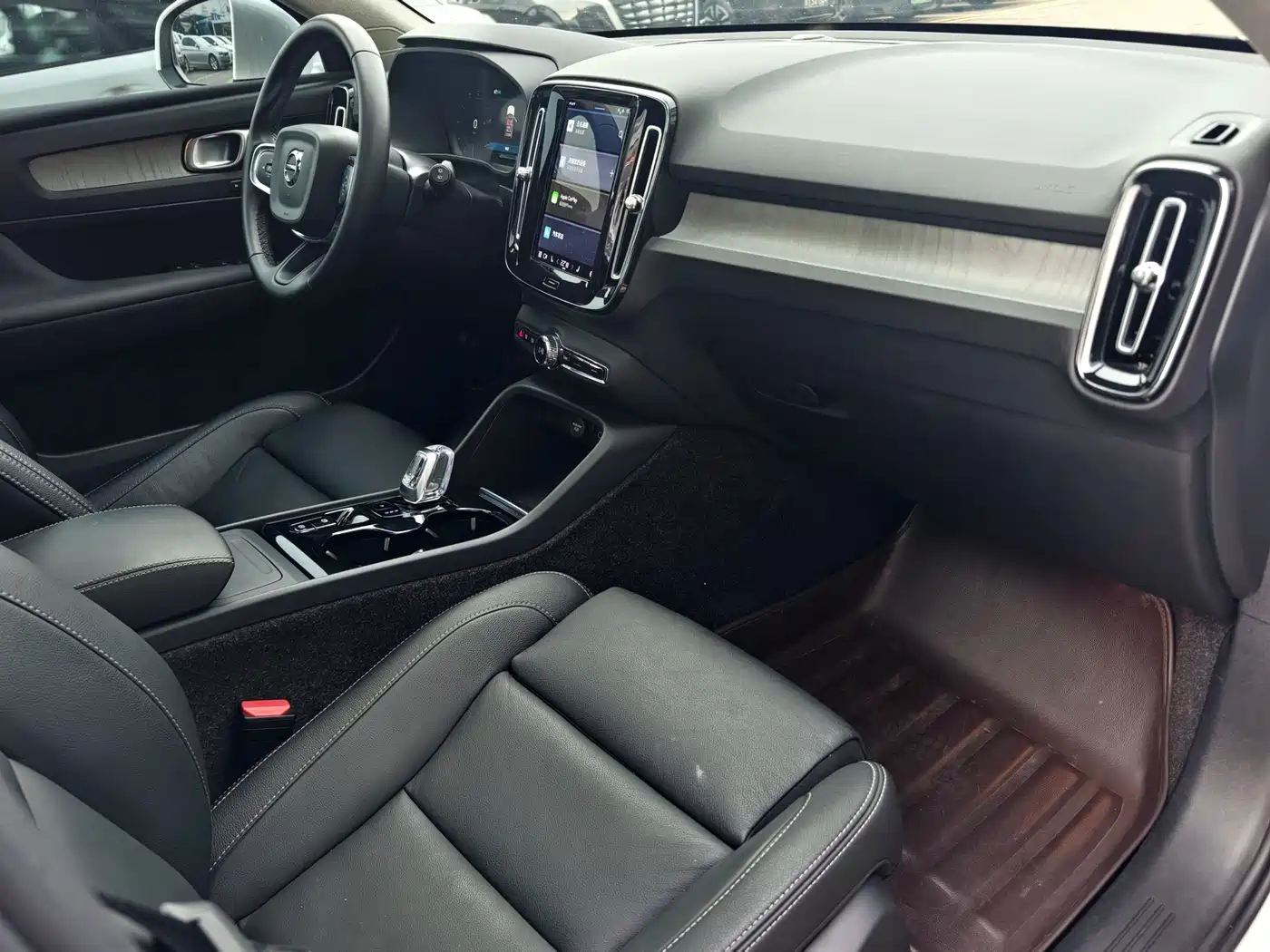 Volvo XC40 2024 2025 B4 AWD Smart Elite Luxury Edition
