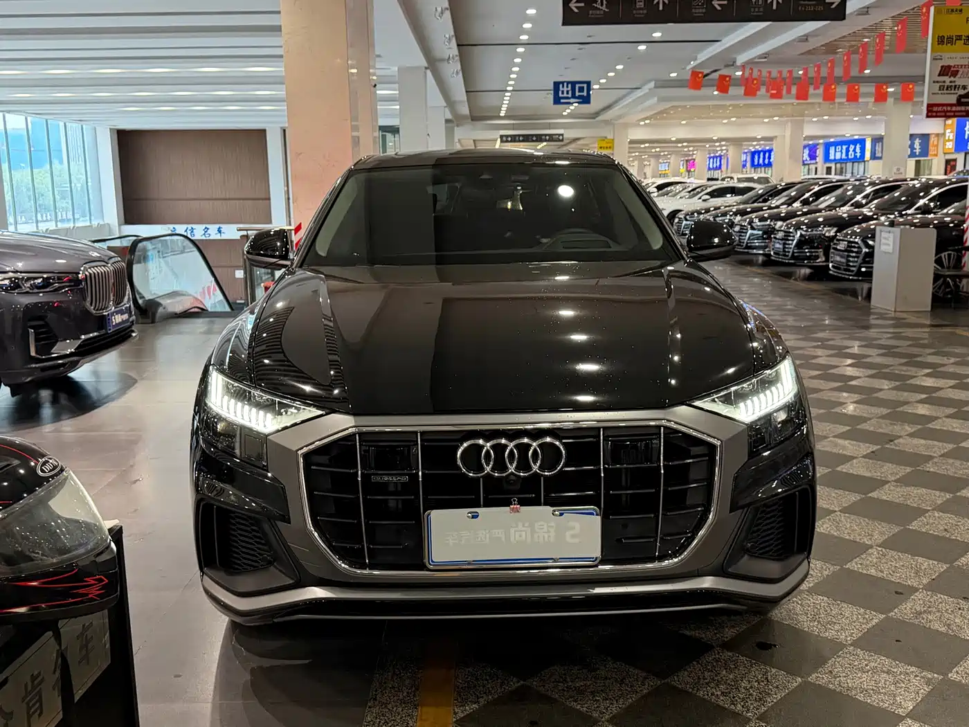 Audi Q8 2024 2023 55 TFSI Luxury Sport