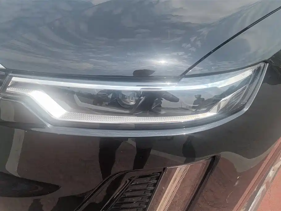 Cadillac XT6 2021 2.0T 6-seater 4WD Luxury фото 5