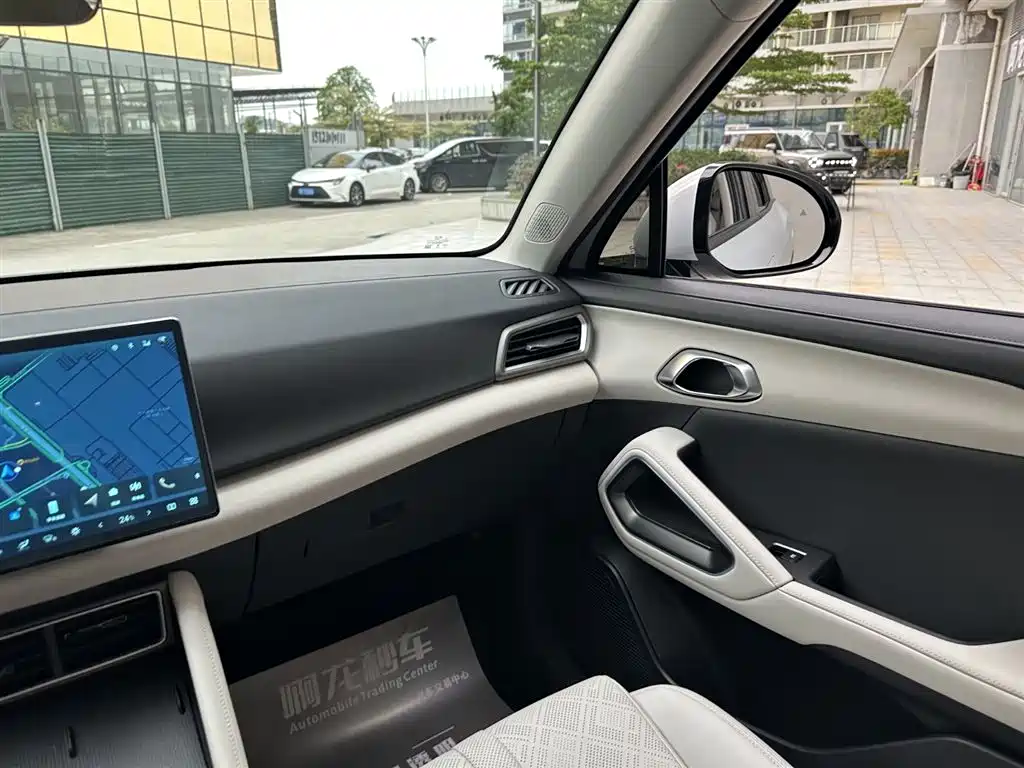 BYD Yuan UP 2025 Smart Drive Edition 401KM Vitality Version фото 10