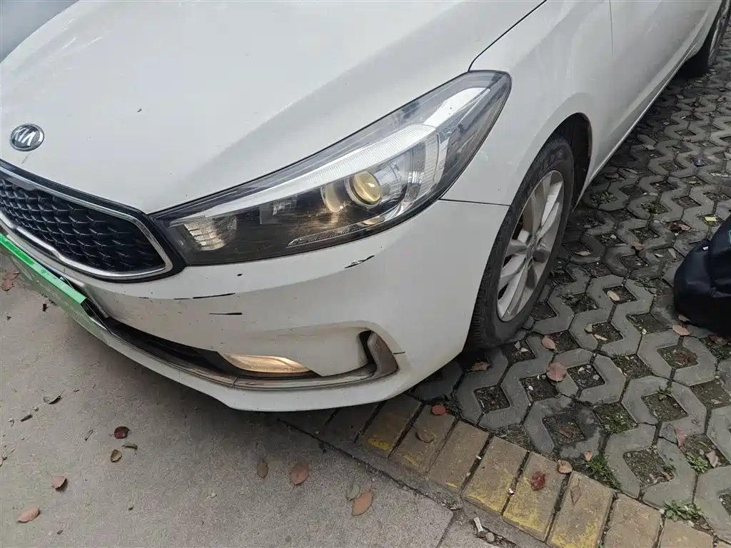 Kia K3 2016 1.6L Manual GLS фото 24