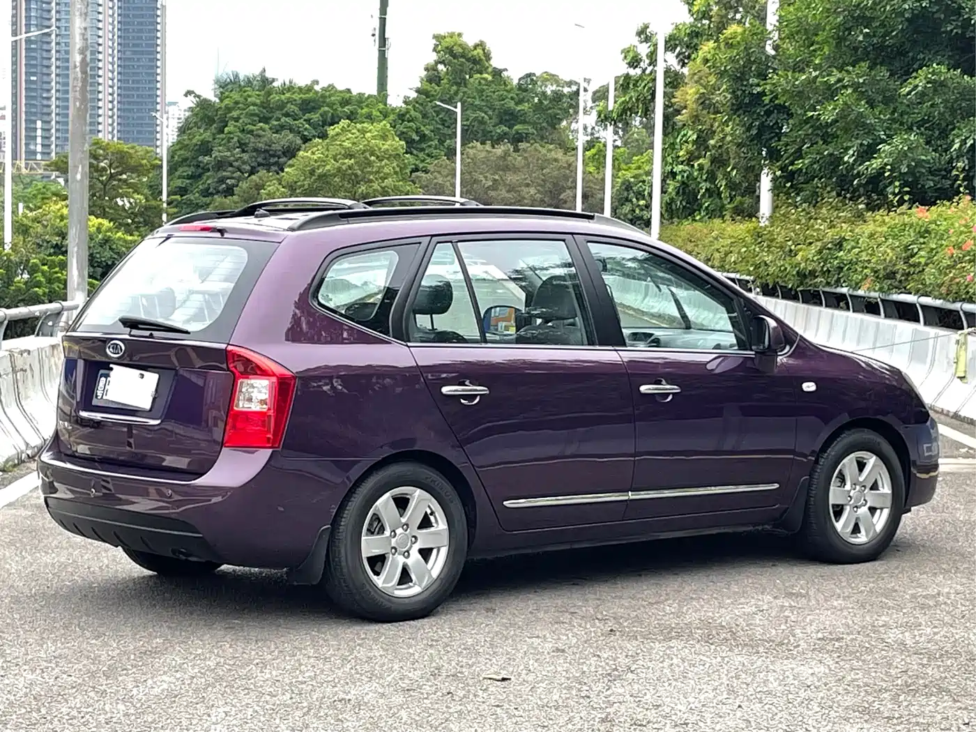 Kia Carens 2007 2.0L 7-seater Luxury фото 3