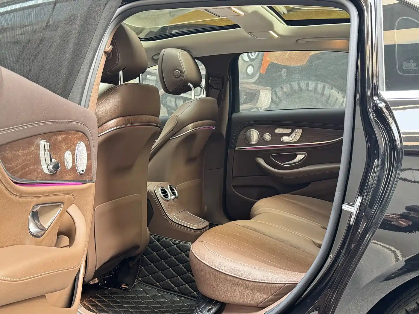 MERCEDES-BENZ E CLASS