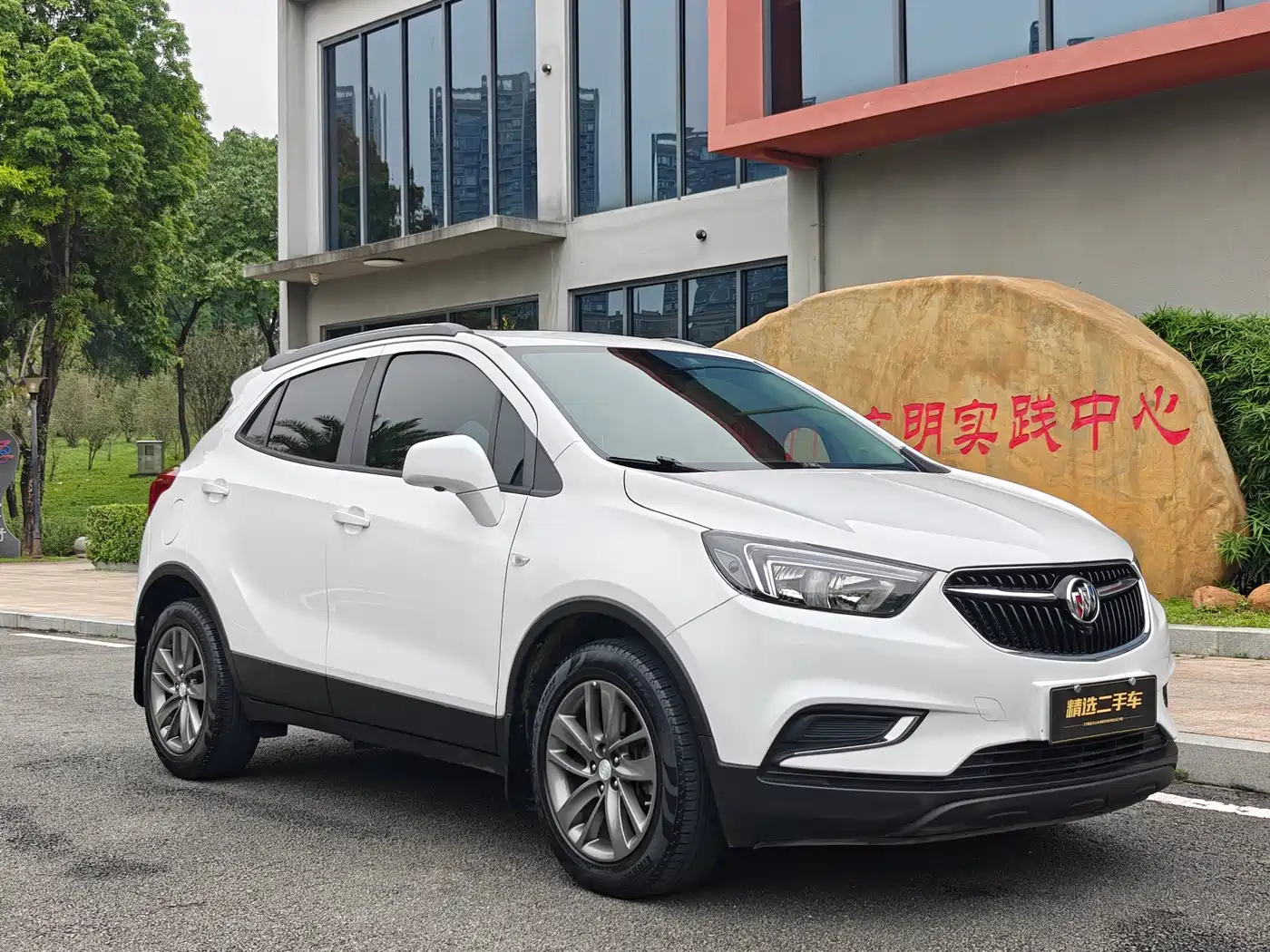 Buick Encore 2016 18T Automatic 2WD Urban Leading фото 3
