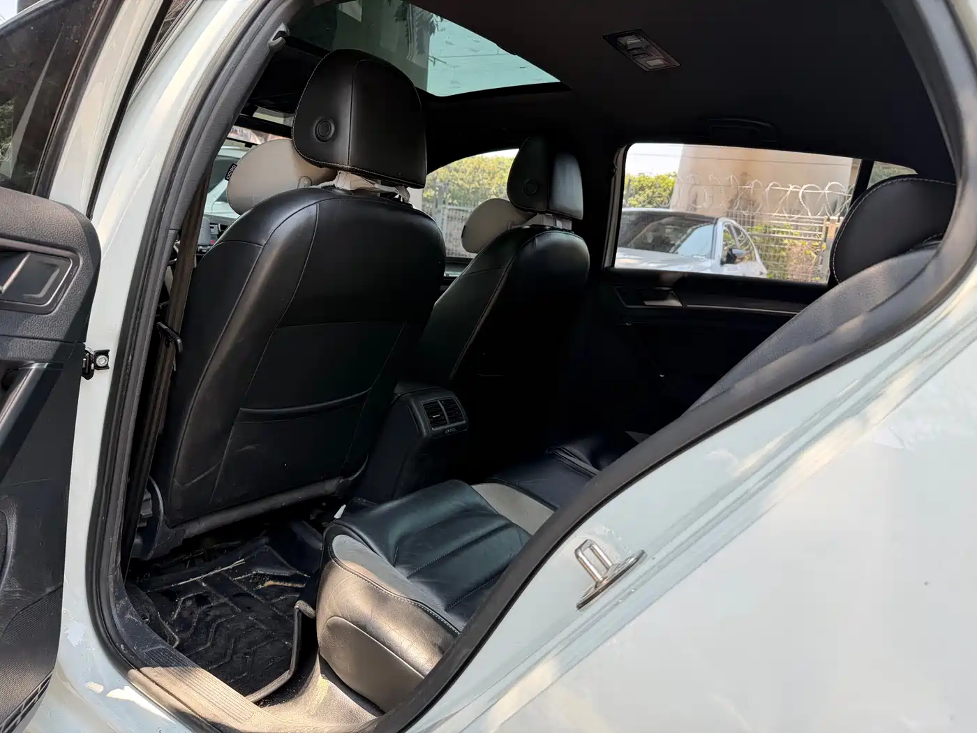Volkswagen Golf 2017 280TSI Auto R-Line Millionth Anniversary Edition фото 5
