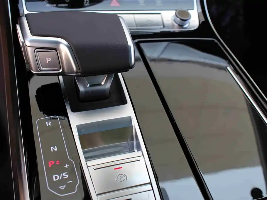 Audi A8 2023 A8L 50 TFSI quattro Exclusive фото 7