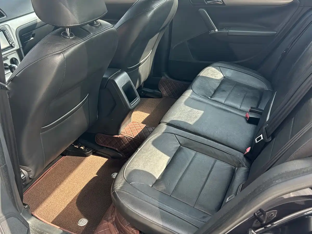 Volkswagen Lavida 2013 1.4TSI DSG Comfort Edition фото 10