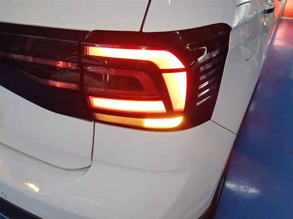 Volkswagen T-Cross 2021 1.5L Auto Comfort Edition фото 24