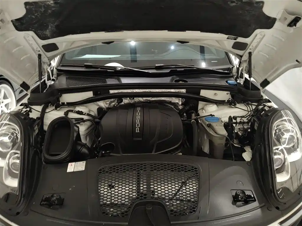 Porsche Macan 2017 Macan 2.0T фото 10