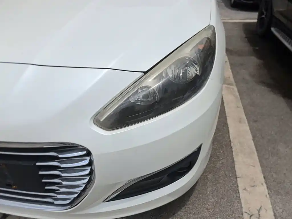 Peugeot 308 2014 2014 Model Joy Edition Classic 1.6L Automatic Superior Style