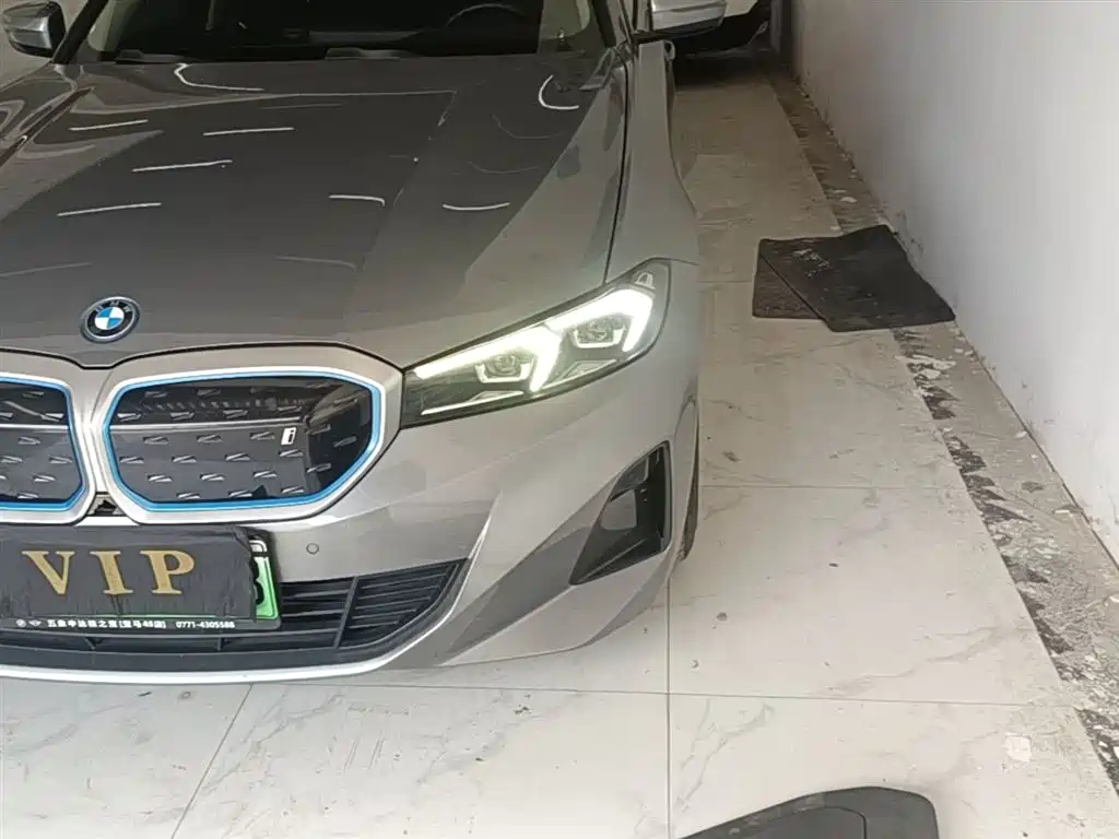 BMW i3 2022 eDrive 35 L фото 24