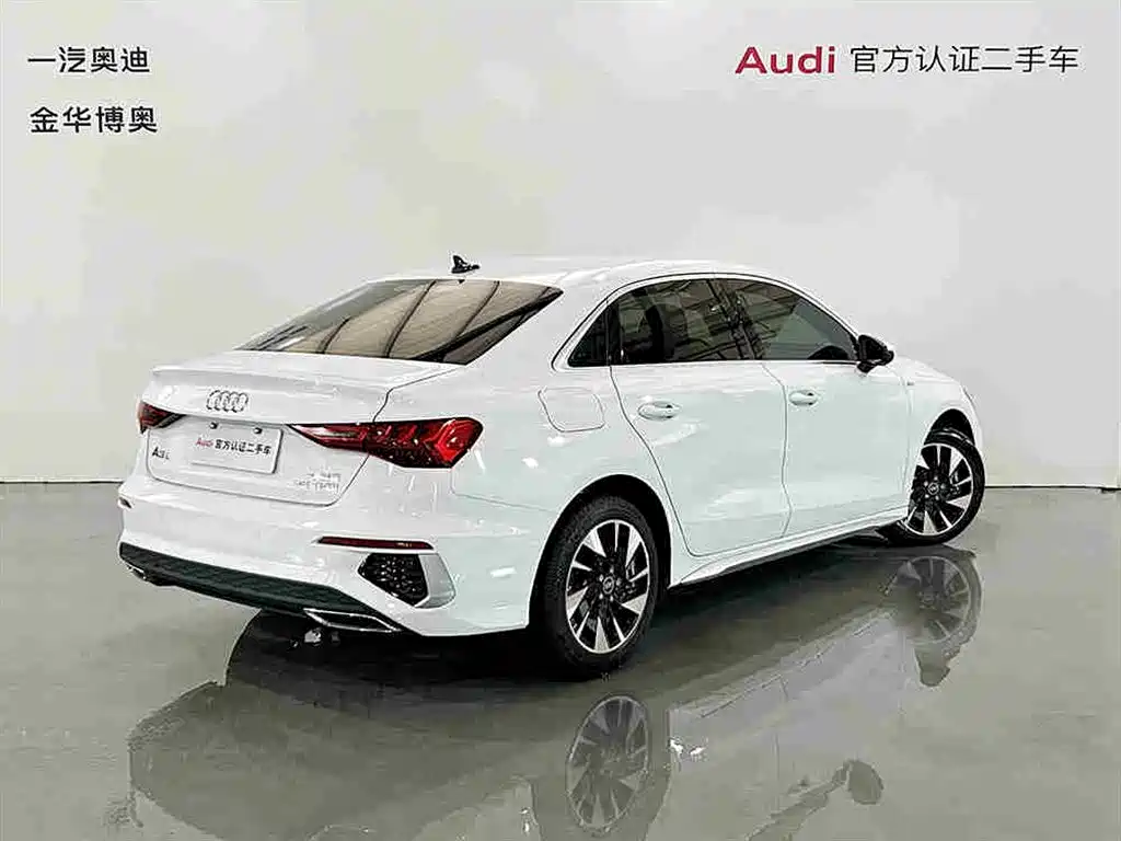 Audi A3 2023 Facelift A3L Limousine 35 TFSI Fashion Sport фото 4