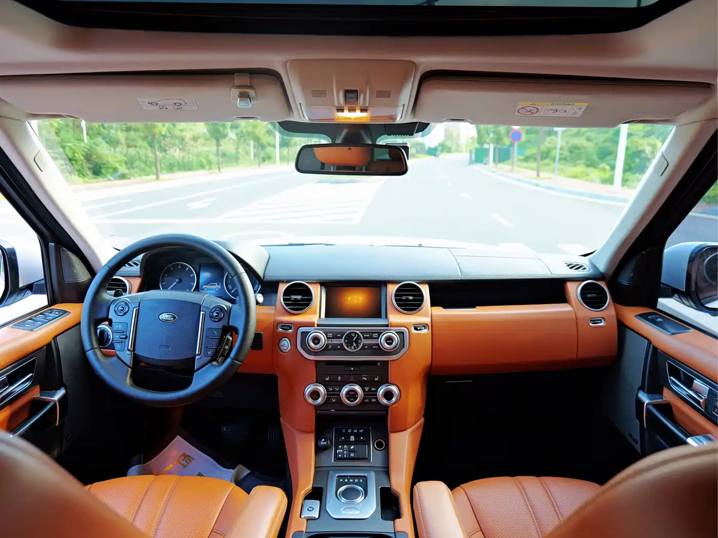 Фото 8 - Land Rover Discovery