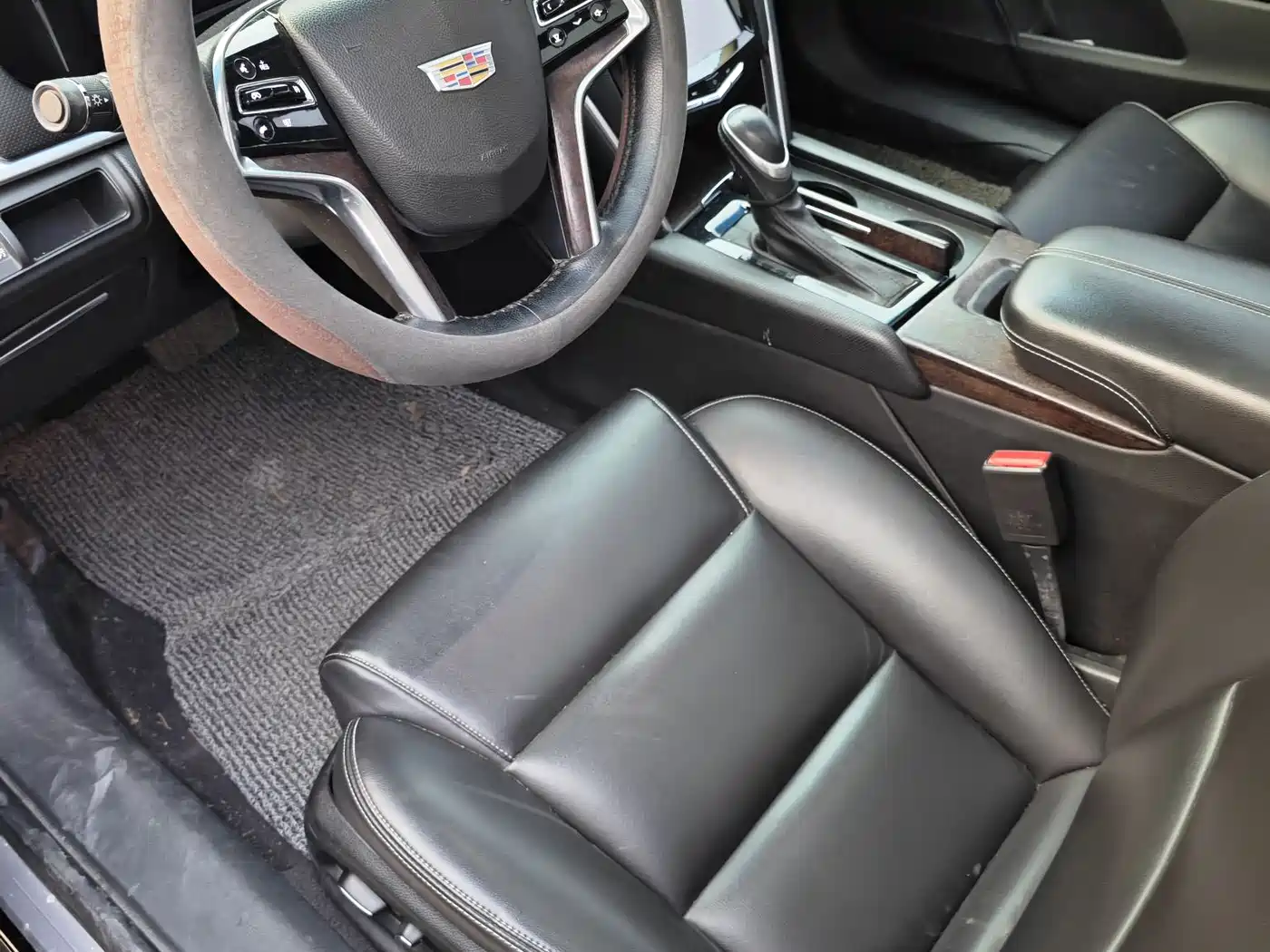 CADILLAC XTS