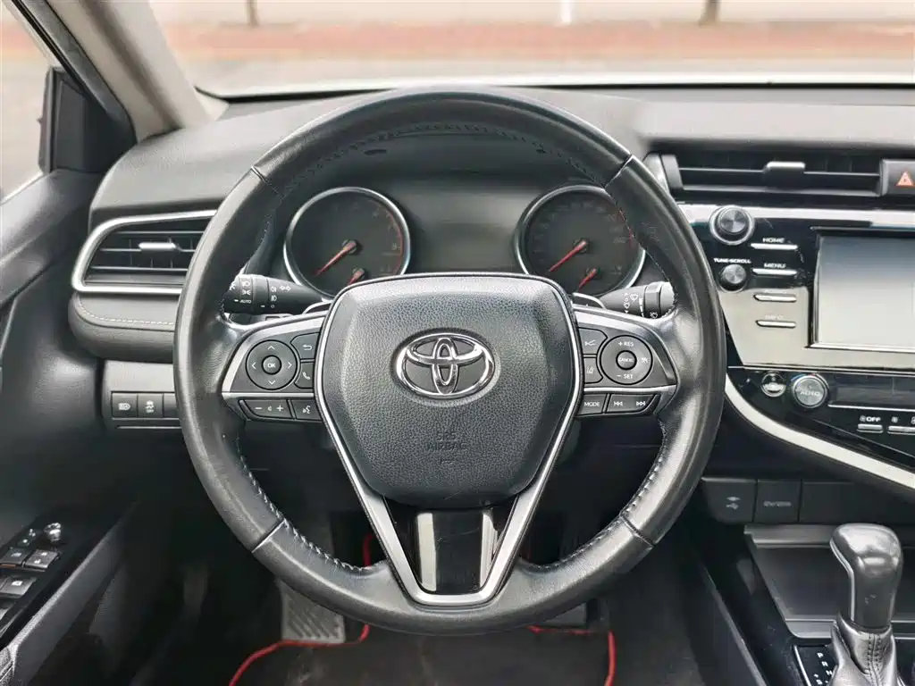 Toyota Camry 2018 2.5S Trend Edition фото 5