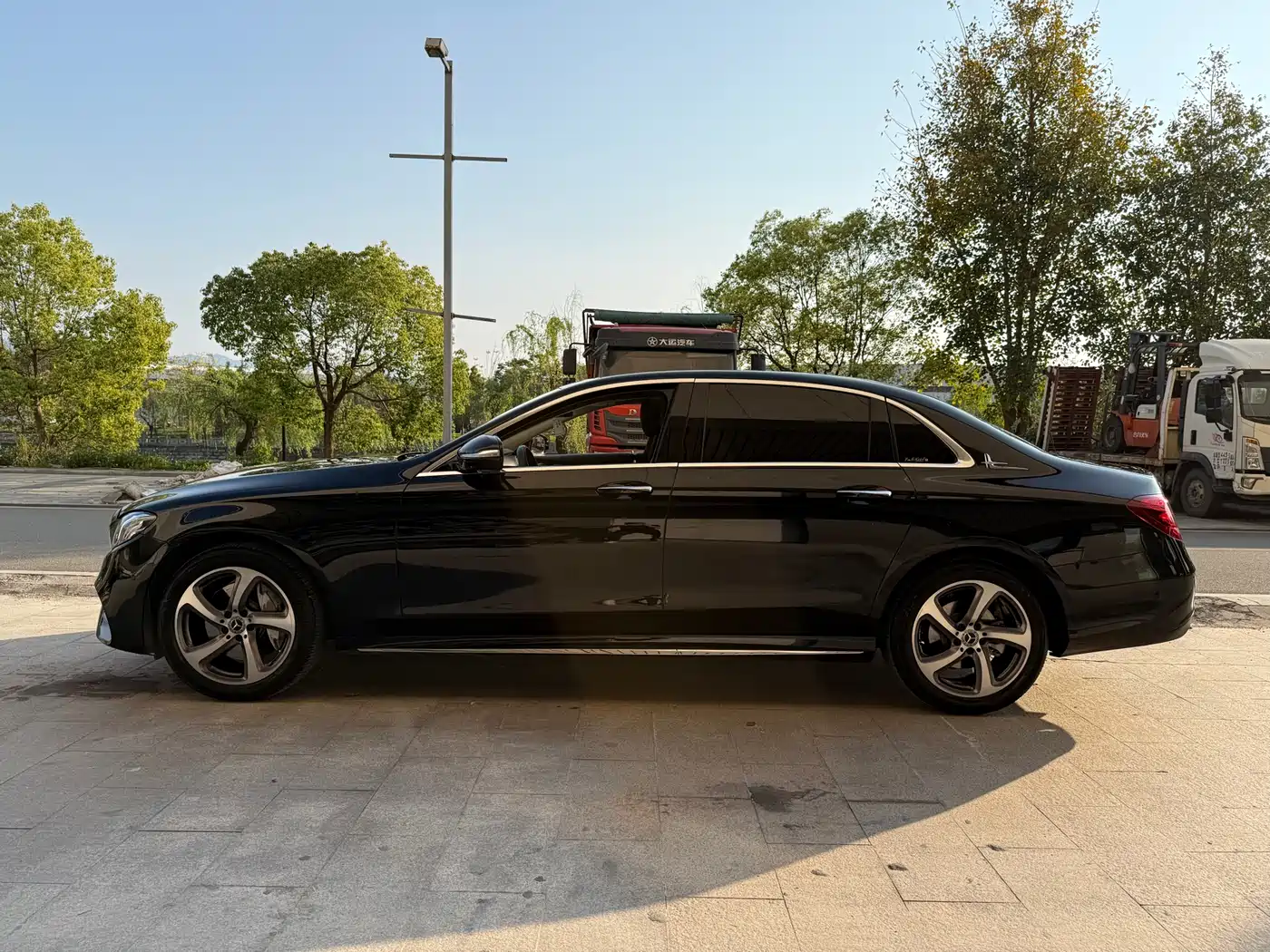 Mercedes-Benz E-Class 2019 E 300 L Sport Luxury фото 4