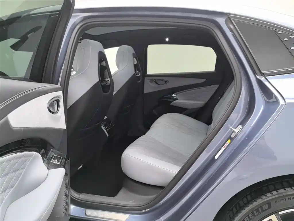 BYD Seal 2022 700km Long Range RWD Edition фото 15