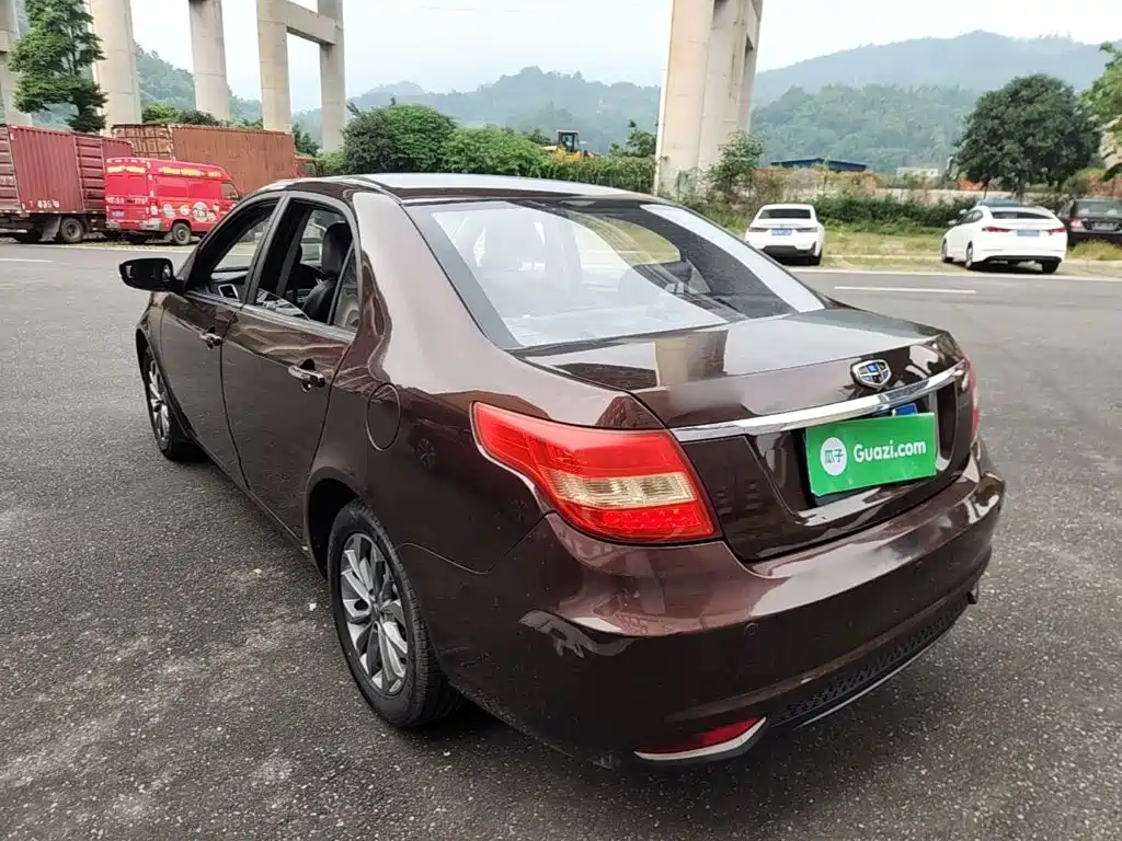 Фото 5 - Geely Vision