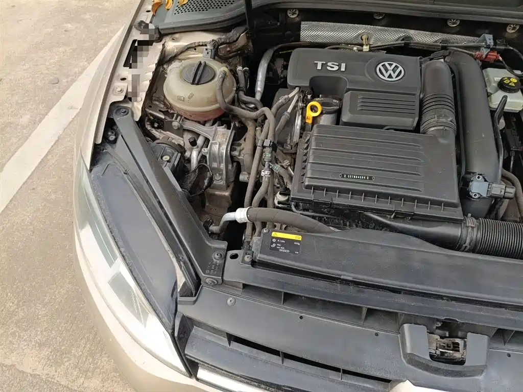 Volkswagen Golf 2016 230TSI Automatic Comfort фото 21