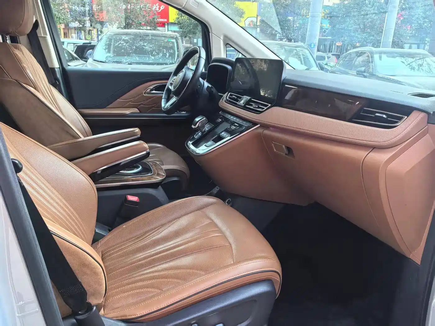 Hongqi HQ9 2023 2.0T Smart Connect Flagship фото 10