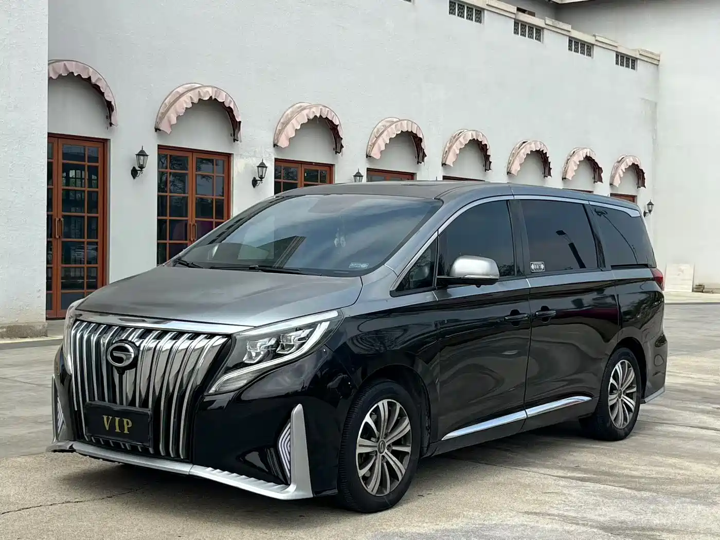 GAC Trumpchi Trumpchi M8 2018 320T Premium Edition
