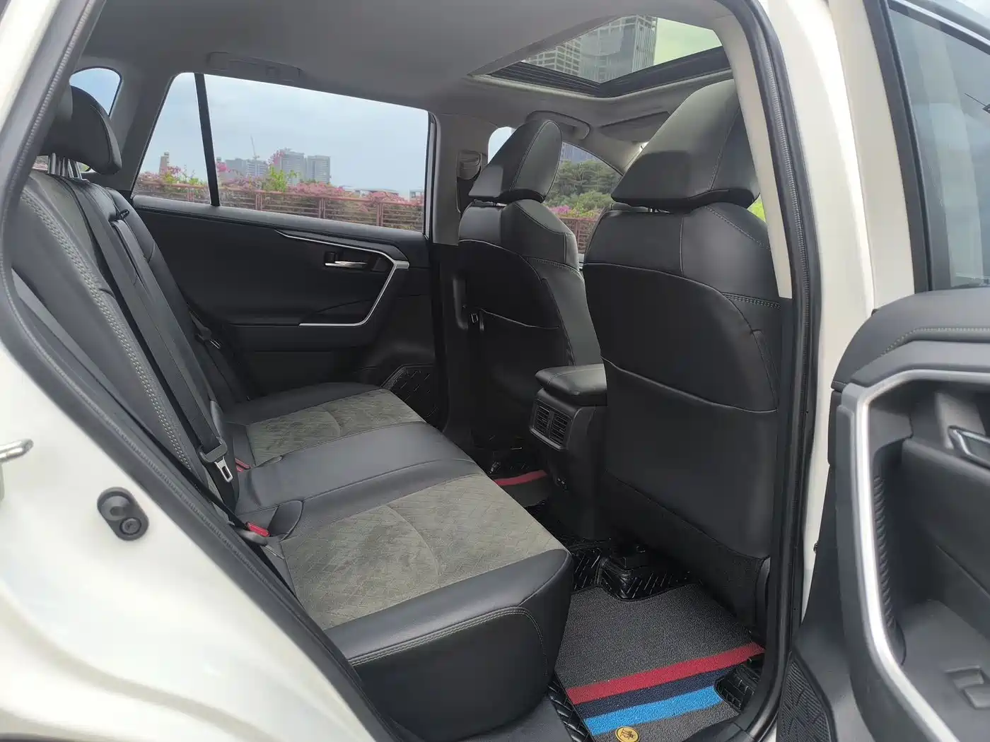 Toyota RAV4 Rongfang 2022 2.0L CVT 4WD Trend Plus Edition фото 11