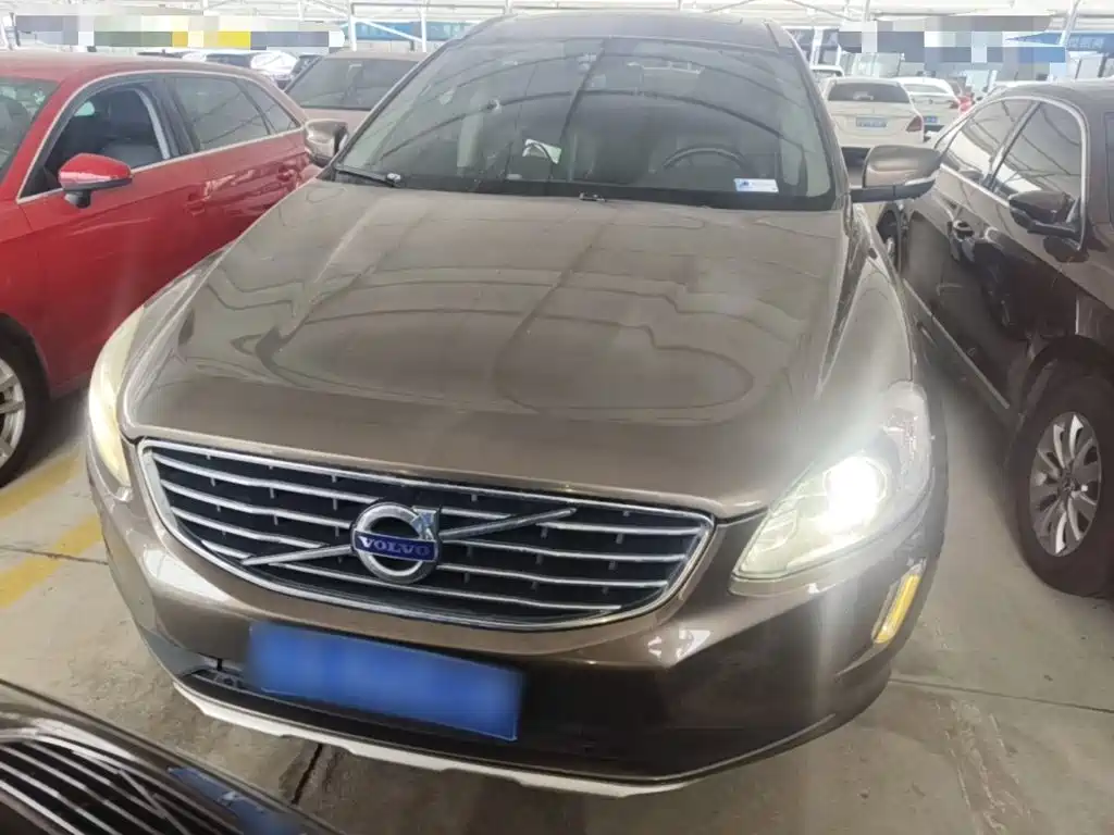 Фото 3 - Volvo XC60
