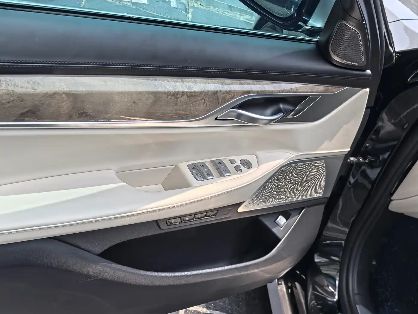 BMW 7 Series 2019 Facelift 740Li Exclusive M Sport Package фото 4