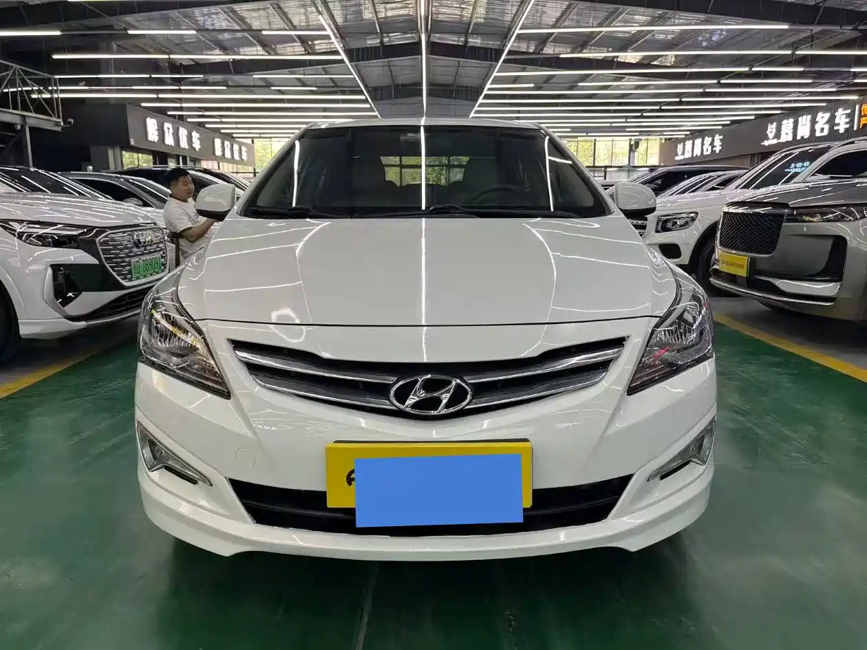 Hyundai Verna 2014 1.4L Automatic Smart GLS фото 2