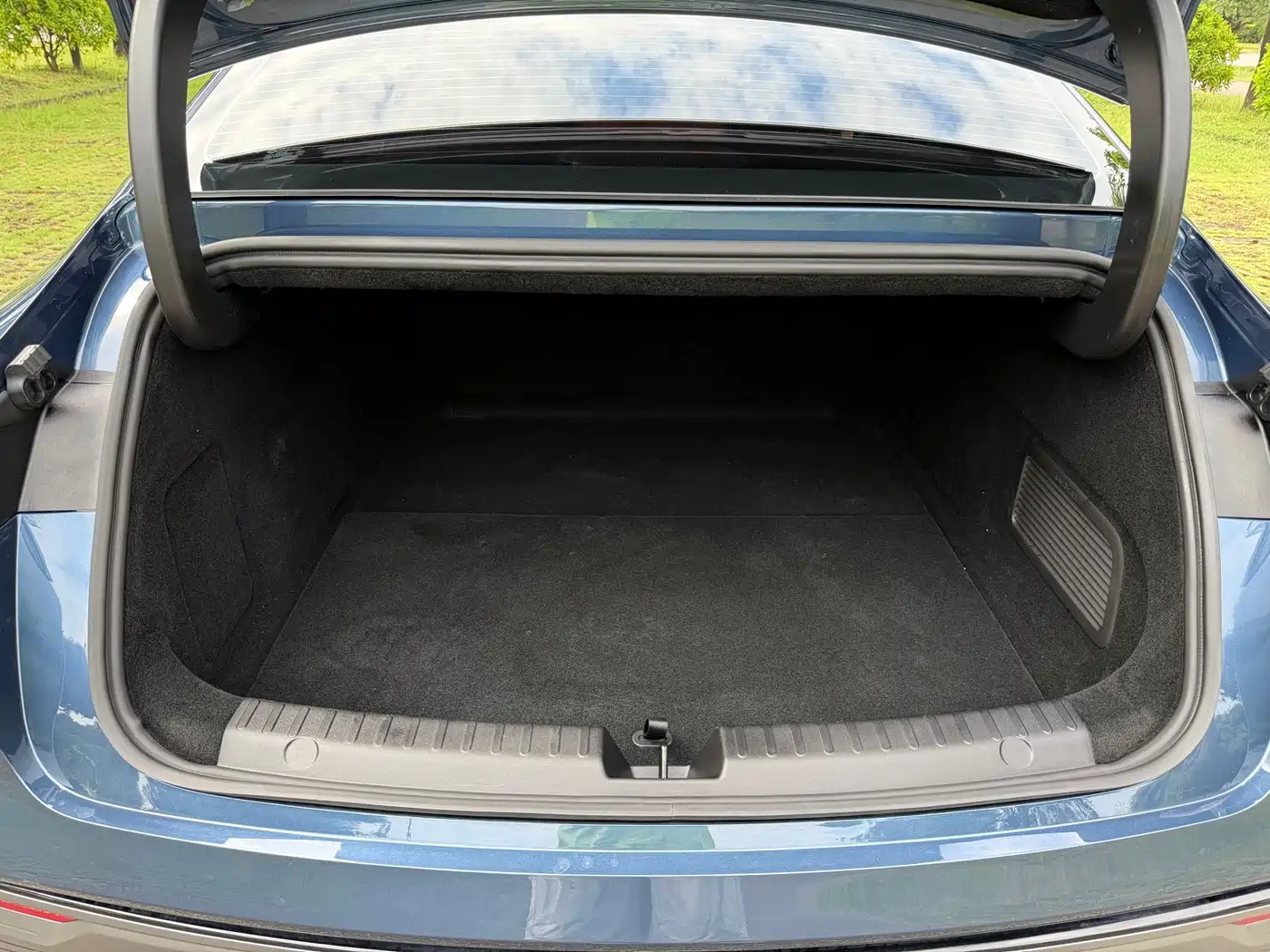 Geely Galaxy Galaxy Xingyao 8 2025 2025 130km EM-i Premium Edition